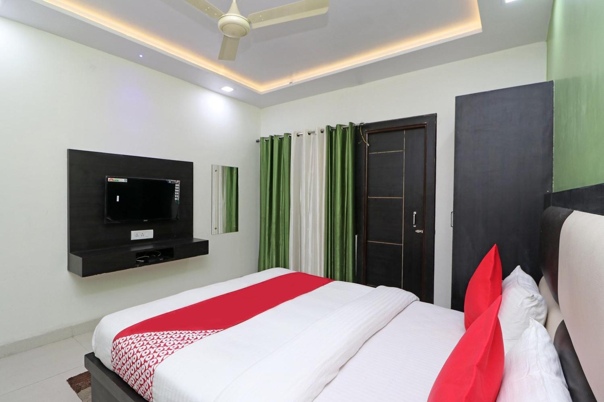 Oyo Hotel The Orient Tree Agra  Zewnętrze zdjęcie