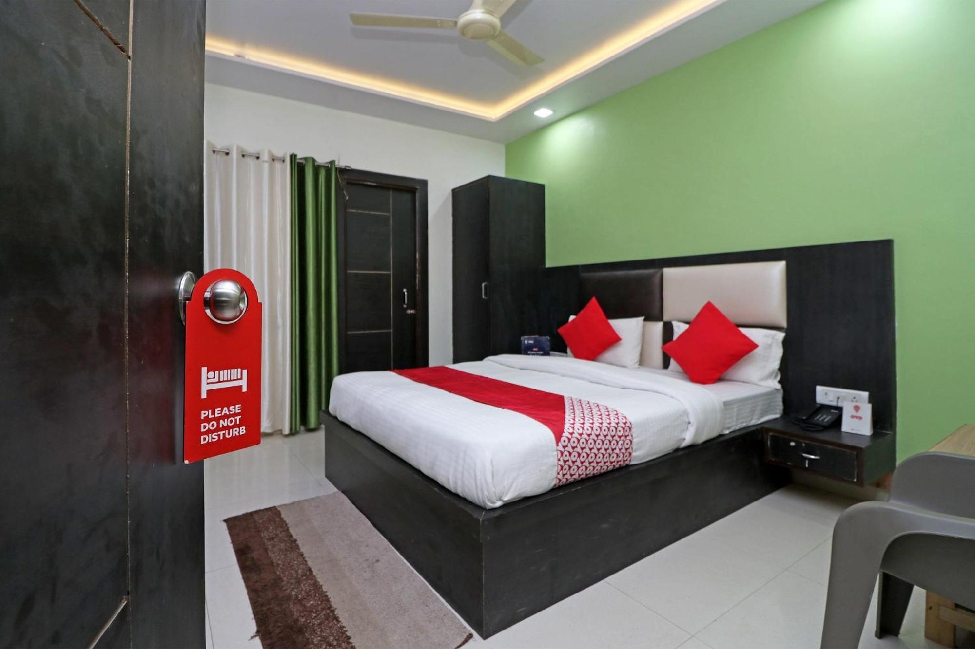 Oyo Hotel The Orient Tree Agra  Zewnętrze zdjęcie